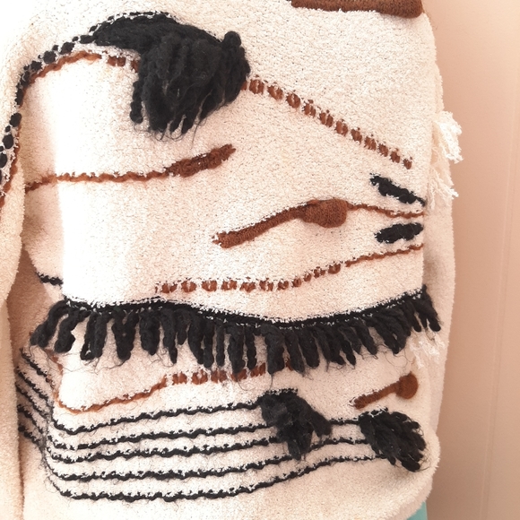 Mambo Sweater - Picture 3 of 7